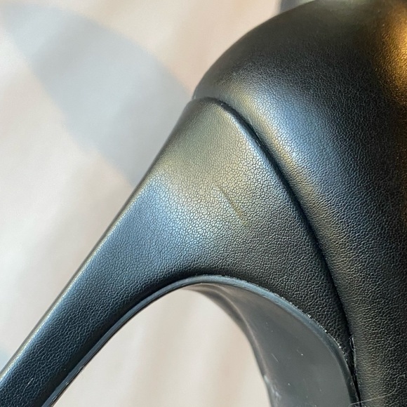 Calvin Klein Hally 2 Woman's Black Faux Leather Ankle Boots, Size 8.5 - Picture 8 of 13